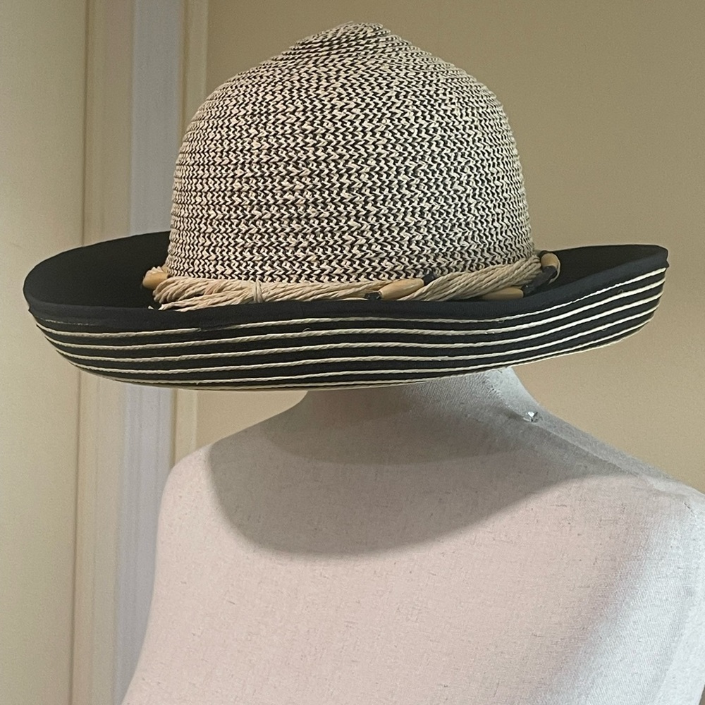 JHats Straw Hat With Beaded Band Kettle Packable Black Tan - Picture 3 of 7